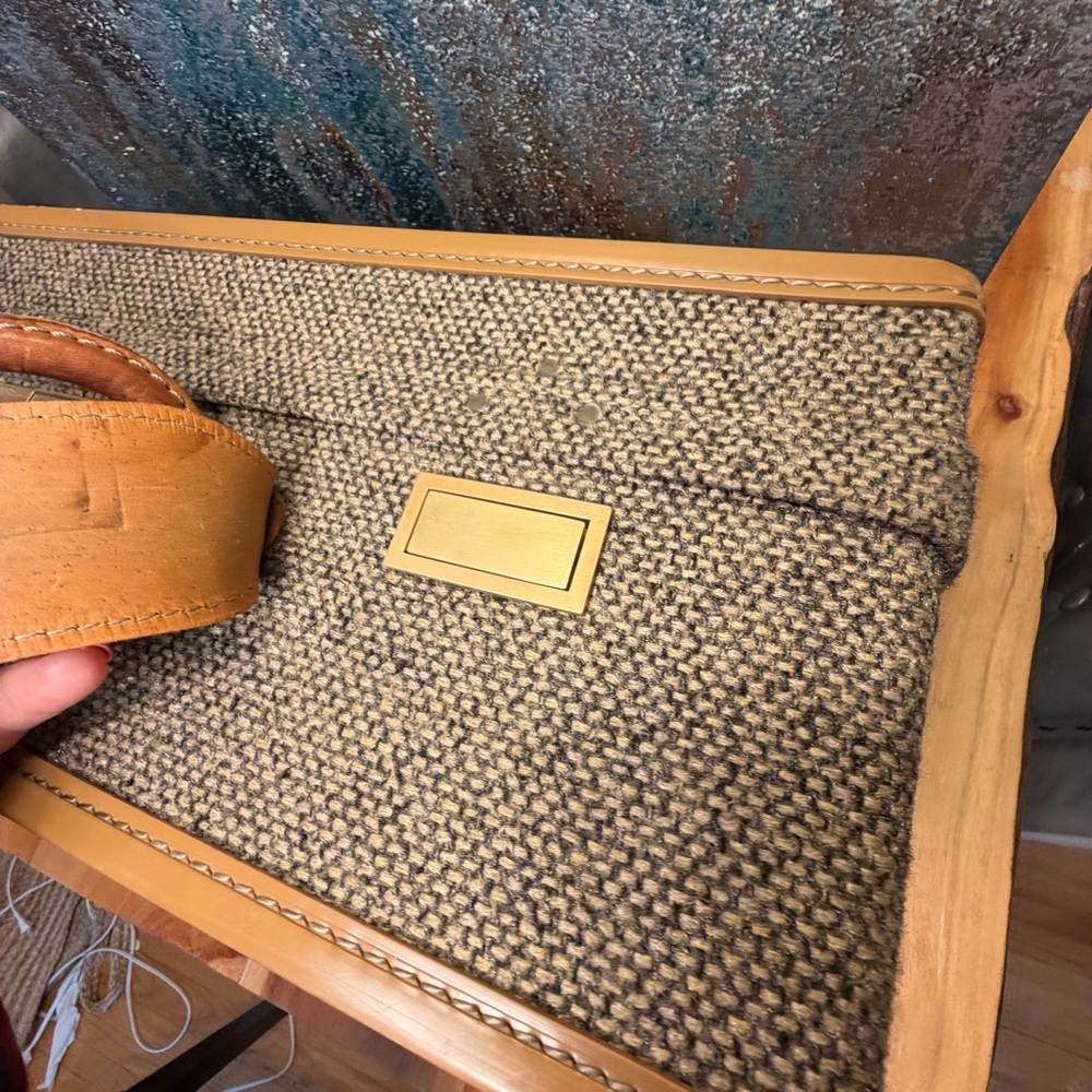 Hartmann Vintage Mid-Century Tweed Suitcase with Toile Interior (EUC) - Picture 9 of 14